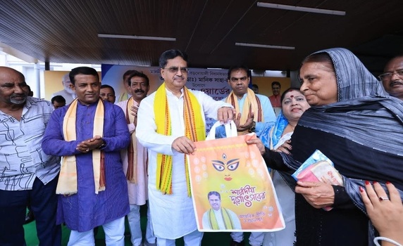 Tripure CM Dr Manik Saha continues Saree distribution drive.